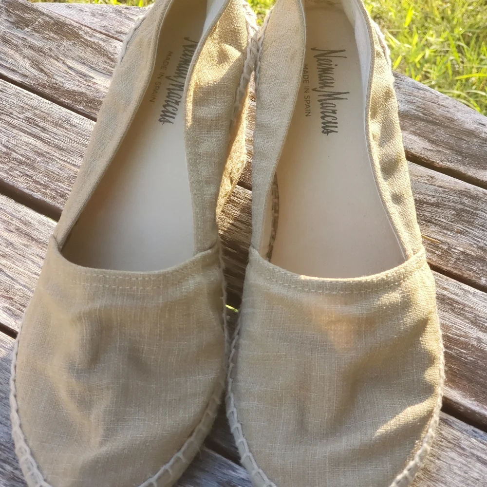 Neiman Marcus Lola Linen Wedge Espadrille Shoes_3
